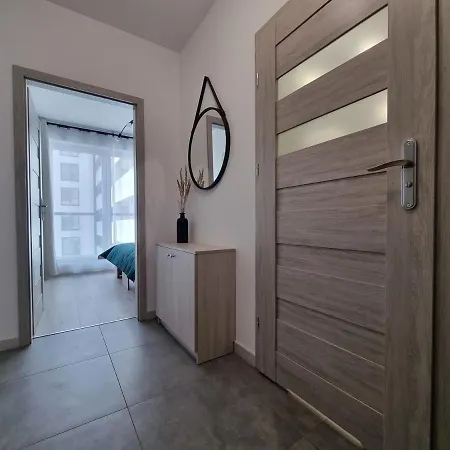 Apartament Q Enter- 2 Pokojowy Klimatyzowany Przy Manufakturze Z Garażem Gratis, Fv