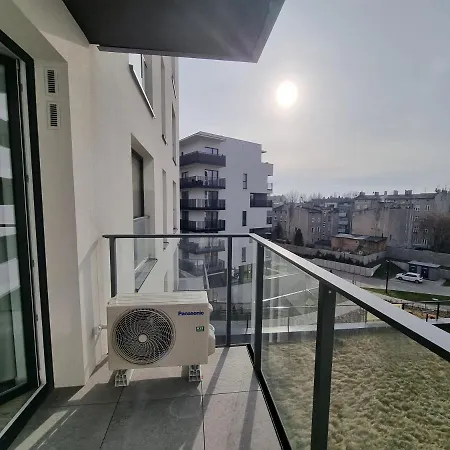 Q Enter- 2 Pokojowy Klimatyzowany Przy Manufakturze Z Garażem Gratis, Fv Apartament *