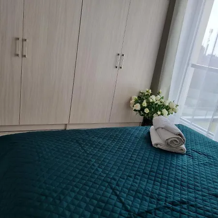 Q Enter- 2 Pokojowy Klimatyzowany Przy Manufakturze Z Garazem Gratis, Fv *