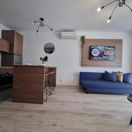 Apartament Q Enter- 2 Pokojowy Klimatyzowany Przy Manufakturze Z Garażem Gratis, Fv