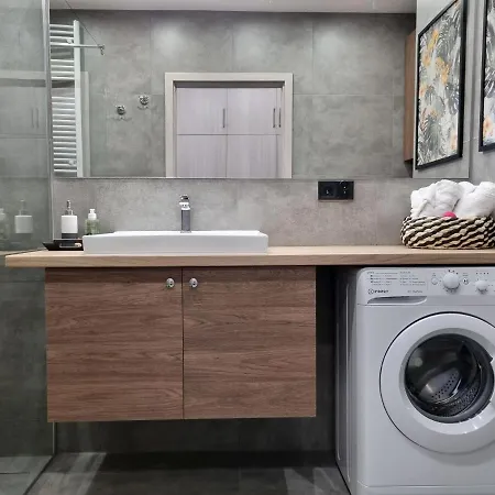 Q Enter- 2 Pokojowy Klimatyzowany Przy Manufakturze Z Garażem Gratis, Fv Apartament