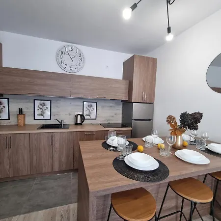 Q Enter- 2 Pokojowy Klimatyzowany Przy Manufakturze Z Garażem Gratis, Fv