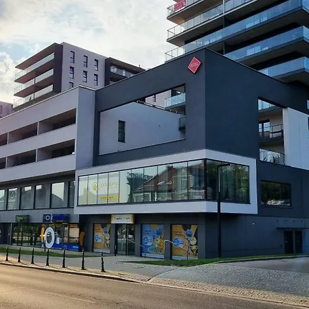 Q Enter- 2 Pokojowy Klimatyzowany Przy Manufakturze Z Garażem Gratis, Fv Apartament