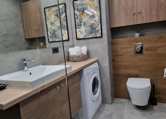 Q Enter- 2 Pokojowy Klimatyzowany Przy Manufakturze Z Garazem Gratis, Fv * Λοτζ