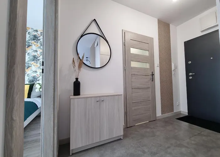 Διαμέρισμα Q Enter- 2 Pokojowy Klimatyzowany Przy Manufakturze Z Garazem Gratis, Fv Λοτζ