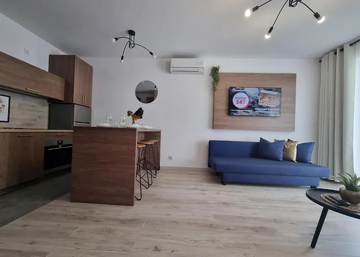 Διαμέρισμα Q Enter- 2 Pokojowy Klimatyzowany Przy Manufakturze Z Garazem Gratis, Fv