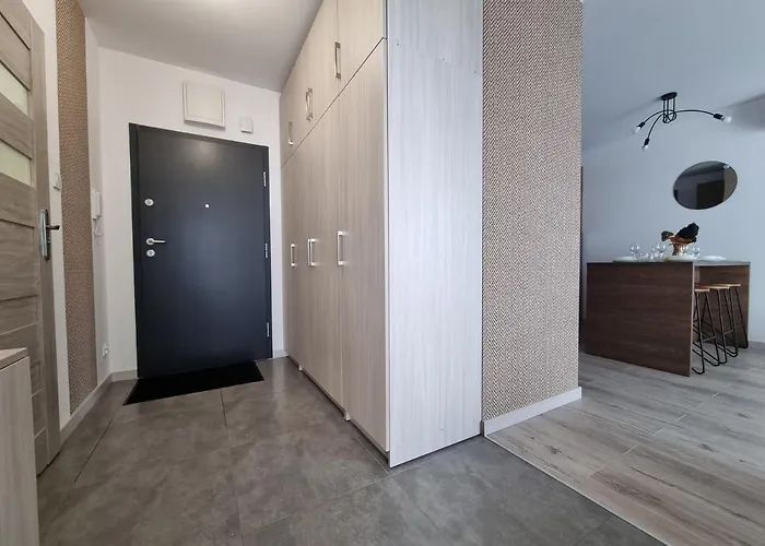 Διαμέρισμα Q Enter- 2 Pokojowy Klimatyzowany Przy Manufakturze Z Garazem Gratis, Fv Λοτζ