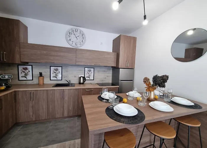 Q Enter- 2 Pokojowy Klimatyzowany Przy Manufakturze Z Garazem Gratis, Fv